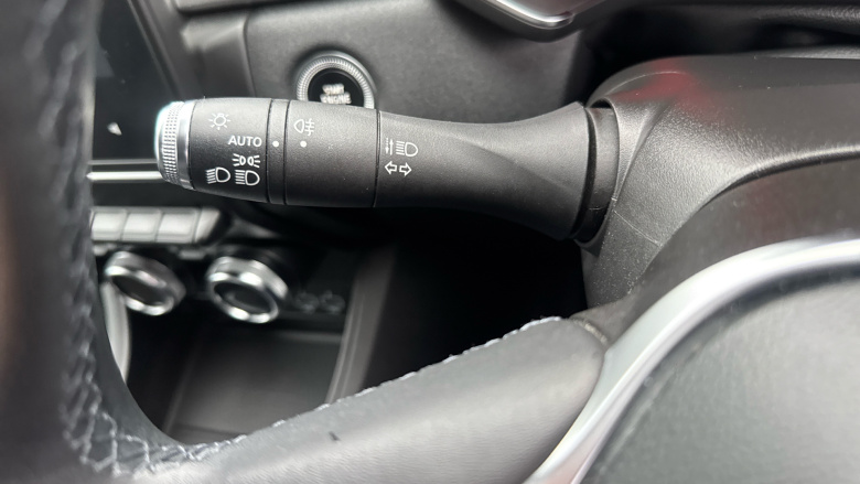 Renault Captur 1.0 TCE 100 Iconic 5dr Petrol Hatchback